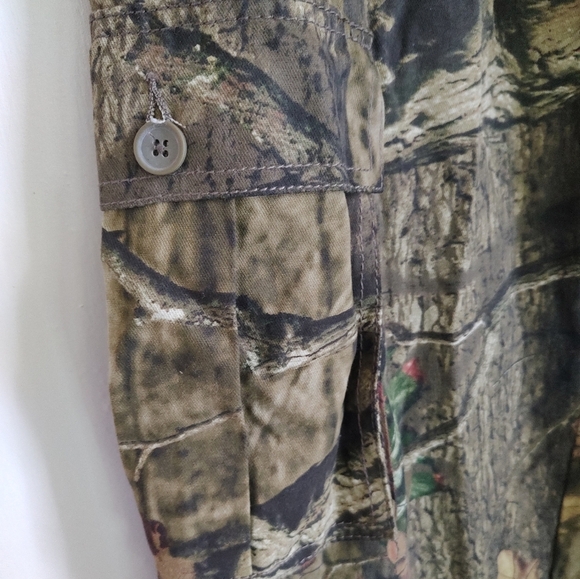 Mossy Oak Break Up Infinity Camouflage Cargo Pants with Drawstring Leg Opening - Picture 4 of 10